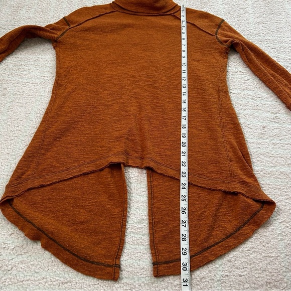We The Free Burnt Orange Thermal Turtleneck Sweater Split Back Size Small Autumn - Picture 8 of 10